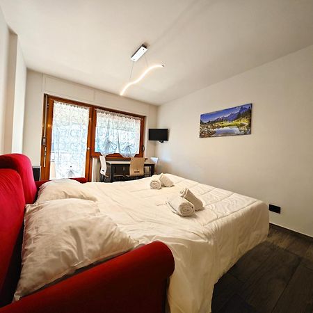Hostdomus - City Center Apartment Colle Colle Sestriere Exteriör bild